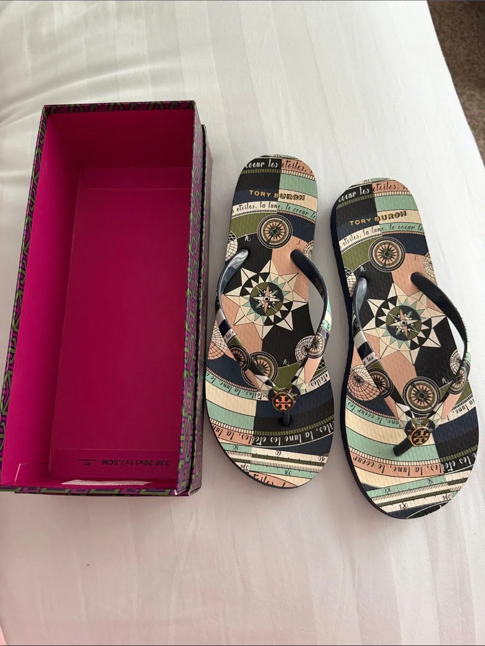 Tory Burch Black Multicolor Compass-Print Flip Flops - Picture 1 of 6
